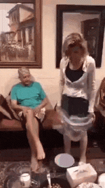 91557326f6fc4e58e683225b1bd82f8f.gif